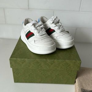 Gucci TODDLER Leather Sneaker with Web